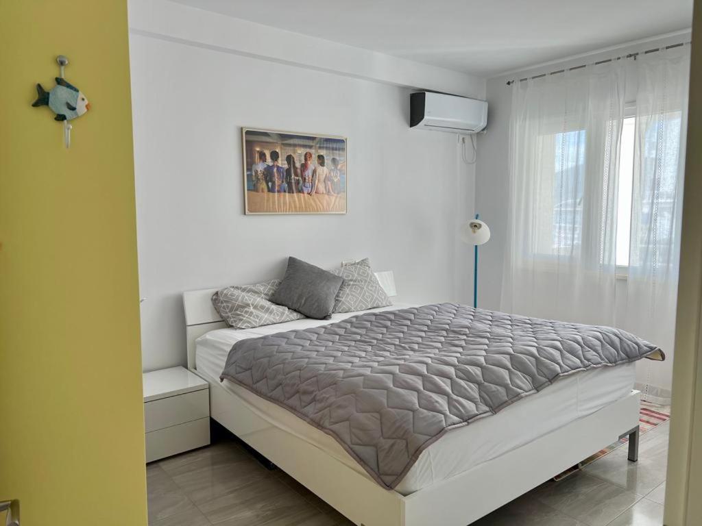 White Sidesea View Apartment ซารานเดอ ภายนอก รูปภาพ